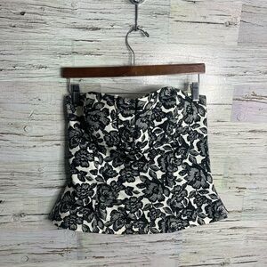White House Black Market Black and White Floral Crop Top